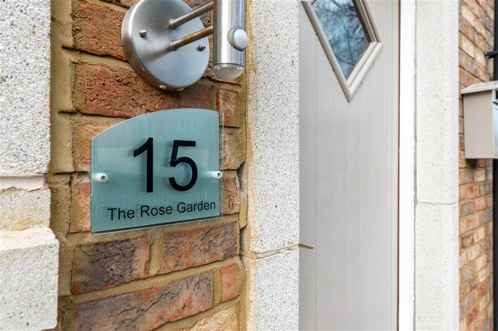 15 The Rose Garden